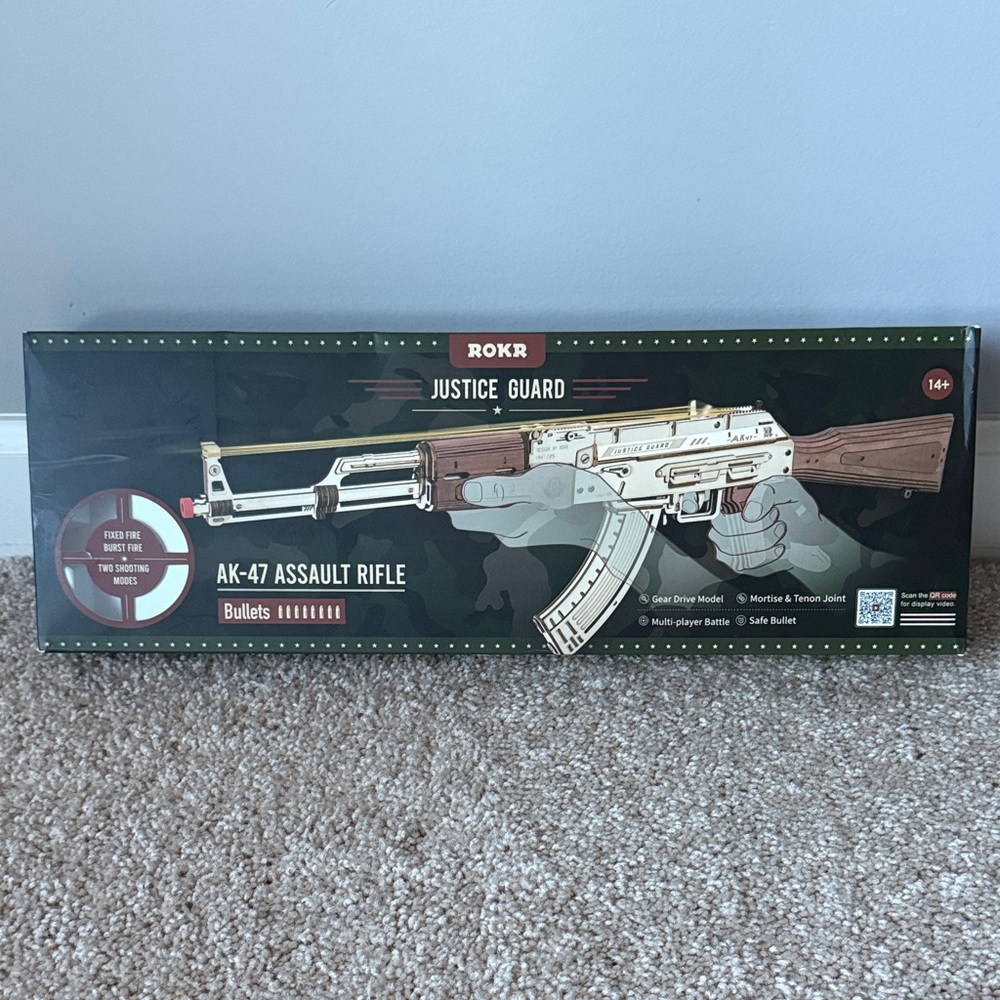 Justice Guard AK-47 Assault Rifle Toy - White and Brown